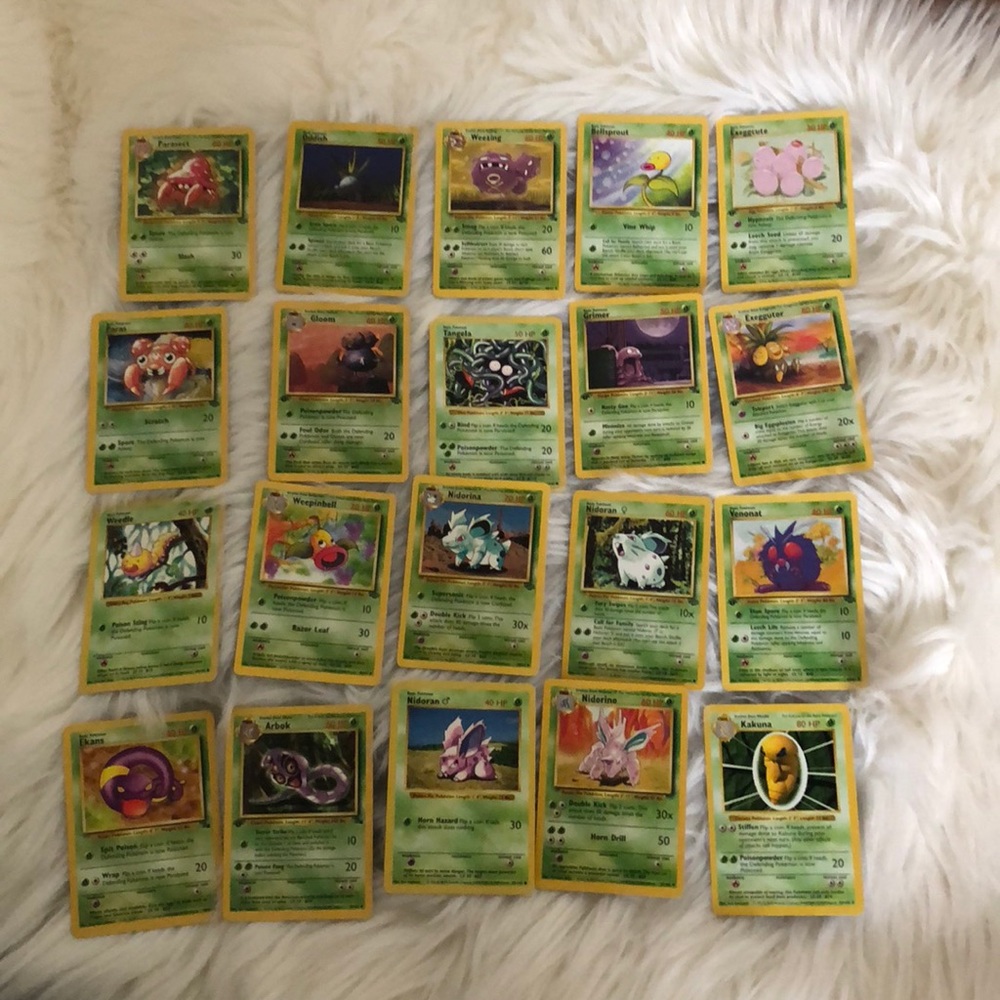 20 grass type 1st edition Pokémon cards